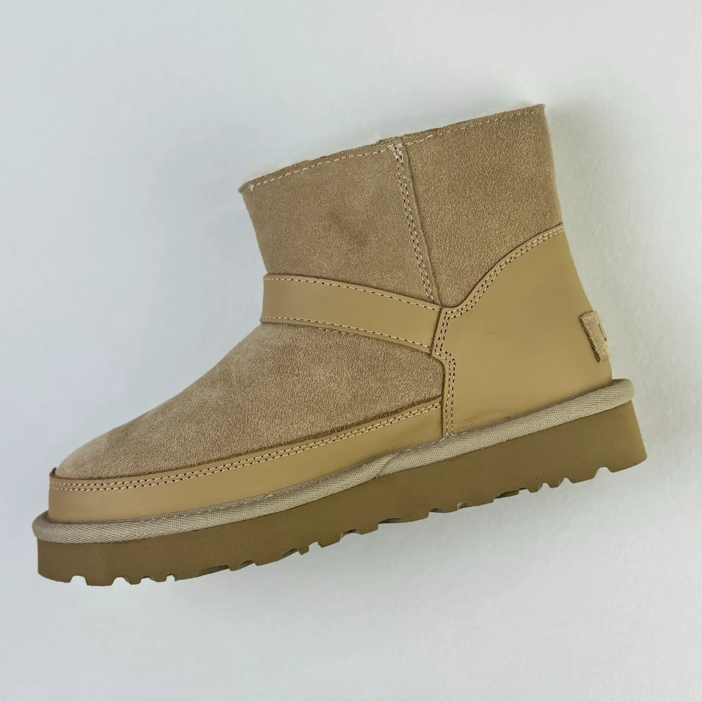 Guangzhou top version ❗ Local 💰560 UGG Classic Novelty cow split leather, warm, simple and versatile, snow boots for women
